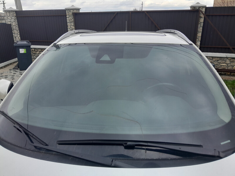 Ветровое стекло Nissan Rogue Sport  2017 универсал 2.0 Бензин Тернополь