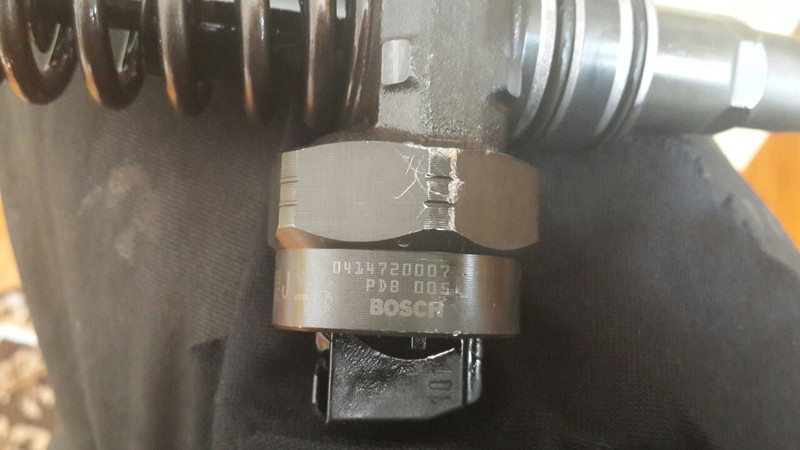 Насос форсунка 0414720007   Audi A4, Volkswagen Golf, Volkswagen Passat