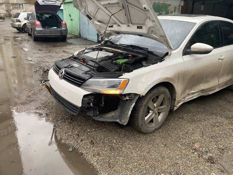 Капот Volkswagen Jetta 6  2012 2.0 Дизель 