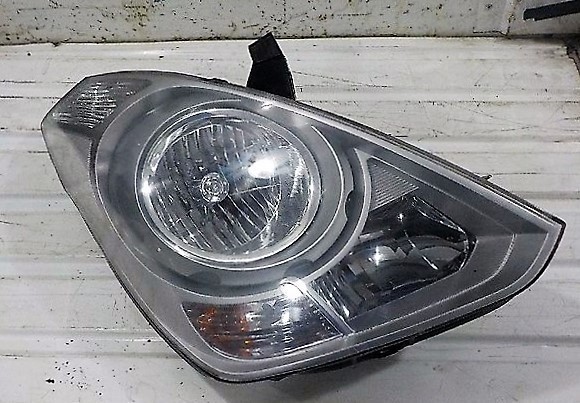 Основна фара у зборі 92102-4H020   Hyundai H1, Hyundai H300
