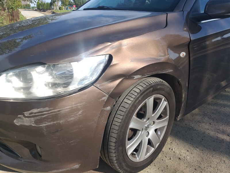 Переднє ліве крило, коричневого кольору Peugeot 301  2013 1.6 Дизель Львов