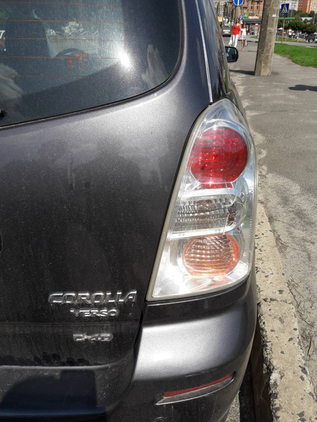 Стоп задній правий Toyota Corolla Verso  2007 хетчбек 1.4 Дизель 
