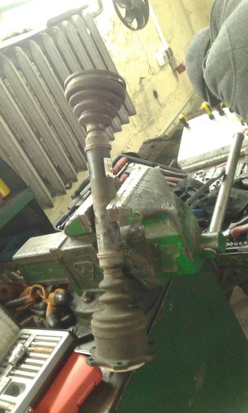 Полуось 4B0407452DX   Audi A6