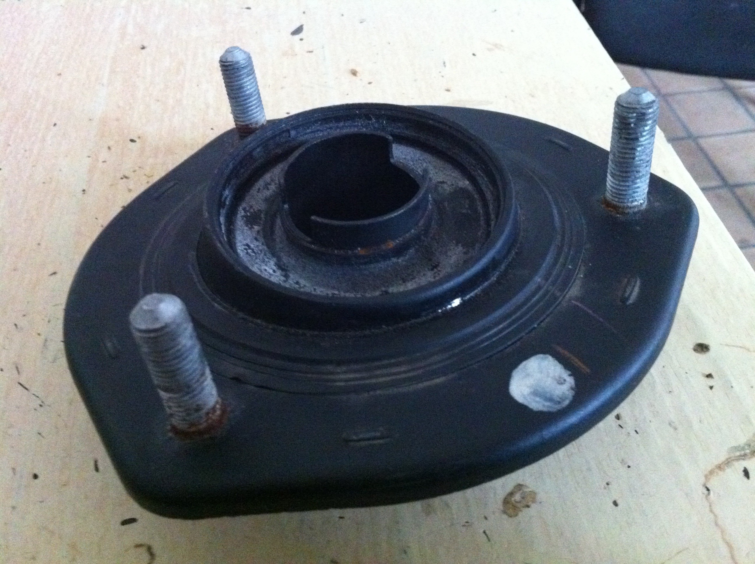 Опора амортизатора 48609-48030   Lexus RX