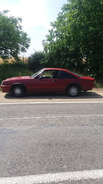Боковое (водительское) стекло Opel Manta  1985 купе 2.0 Бензин Могилев-Подольский