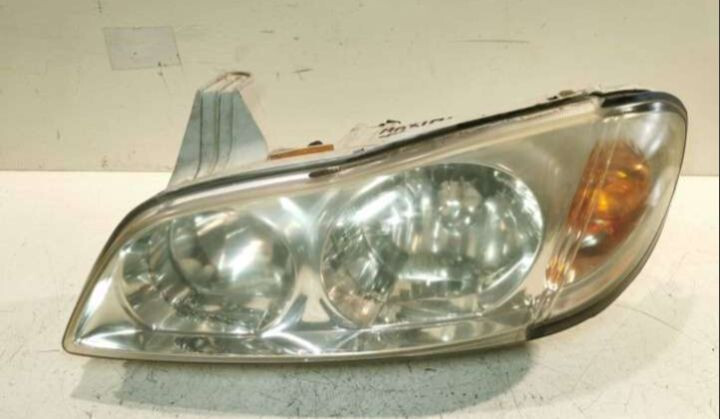 Левая фара ксенон в сборе светлая Nissan Maxima A33  2003 2.0 Бензин Киев