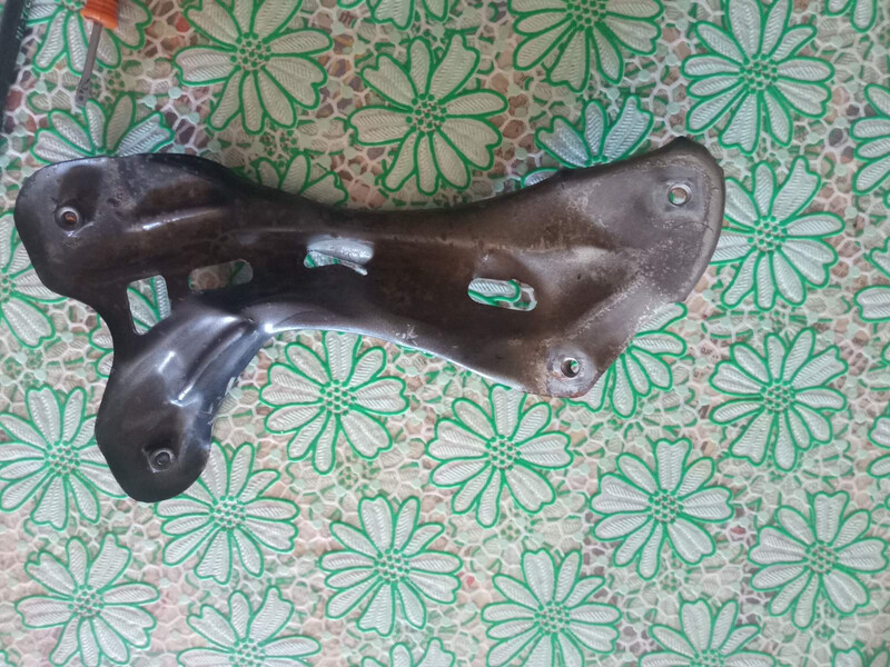 Кронштейн Volkswagen Golf 6  2009 универсал 1.4 Бензин Коломыя