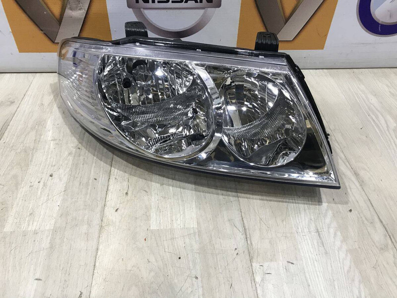 Фара далекого світла у зборі 26060-95F0B   Nissan Almera, Nissan Almera Classic