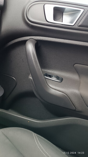 Ручка двери Ford Fiesta MK7 хэтчбек 2016 г.  1.6 л бензин Киев