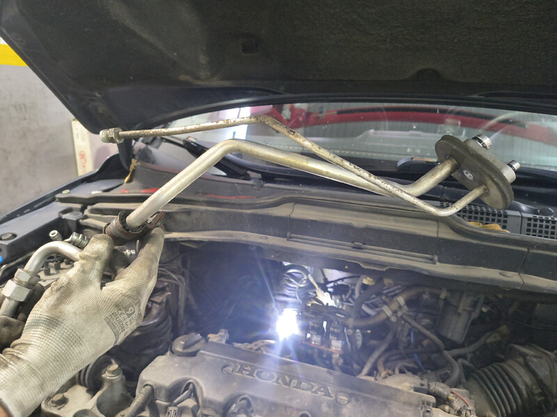 Трубка кондиционера Honda CR-V 3  2007 универсал 2.0 Бензин Киев