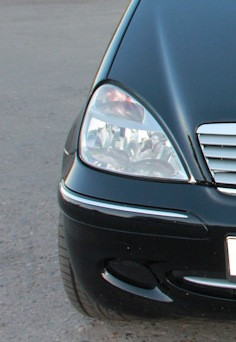 Молдинг переднего бампера Mercedes-Benz A-Class W168  2001 хэтчбек 1.6 Бензин Киев