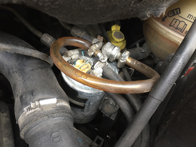 Клапан обратки топлевного фильтра Volkswagen Sharan  1999 1.9 Дизель 