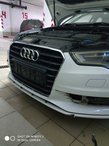 Решетка радиатора Audi A3 2015 г.  1.6 л бензин Одесса