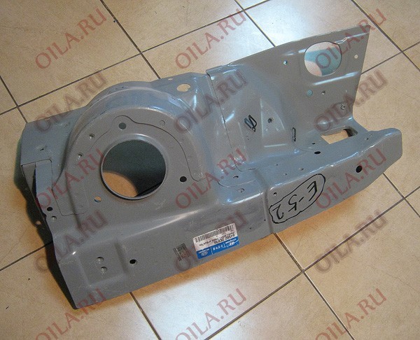 Брызговик кузова правый Hyundai Tiburon  2006 купе 2.7 Бензин Киев