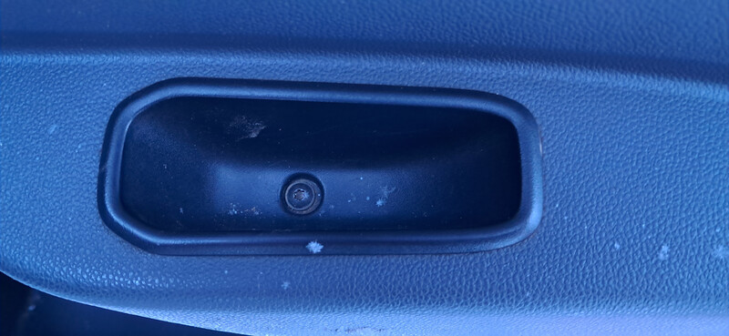 Заглушка дверной карты задняя левая Renault Duster  2019 1.5 Дизель 