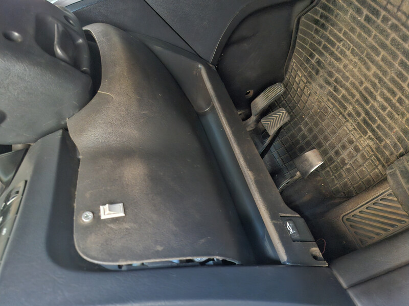 Пластик под руль Hyundai Tucson  2008 2.0 Бензин 