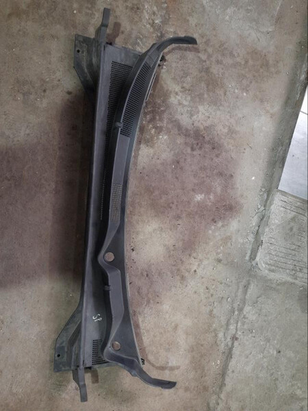 Пластик лобового стекла для отвода воды Kia Sportage 3  2012 2.0 Бензин Никополь