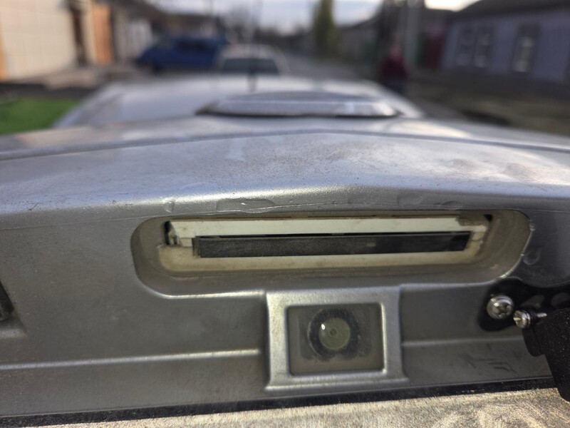 Резинка кнопки открывания багажника Nissan Primera  2002 2.0 Бензин Измаил