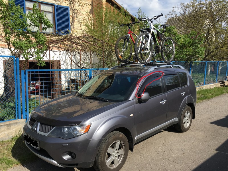 Вітровик лівий Mitsubishi Outlander XL  2007 універсал 2.4 Бензин Київ