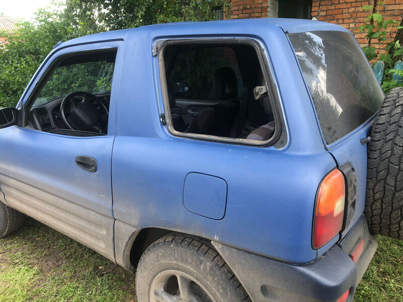 Стекло боковое Toyota RAV4  1994 2.0 Бензин 