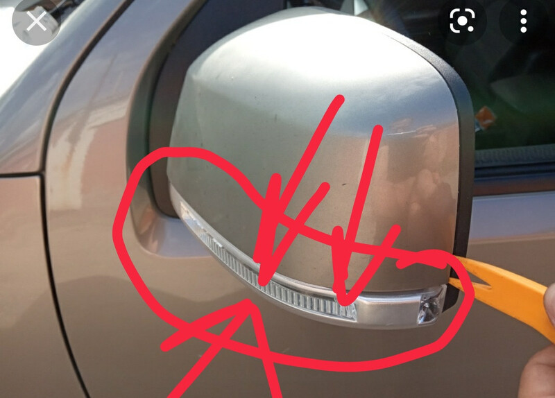 Левый дублирующий поворотник Nissan Pathfinder R51  2007 2.5 Дизель 