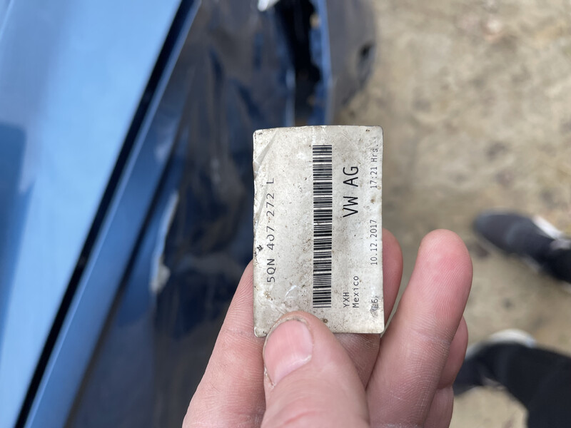 Привод передний 5QN407272L   Volkswagen Tiguan