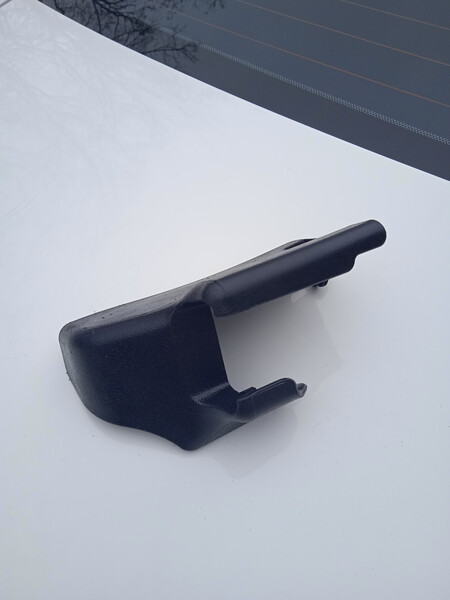 Пильники сидениях правиц Toyota Corolla  2014 1.3 Бензин 