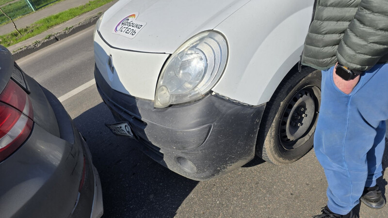 Бампер передний Renault Kangoo  2012 1.5 Дизель Одесса