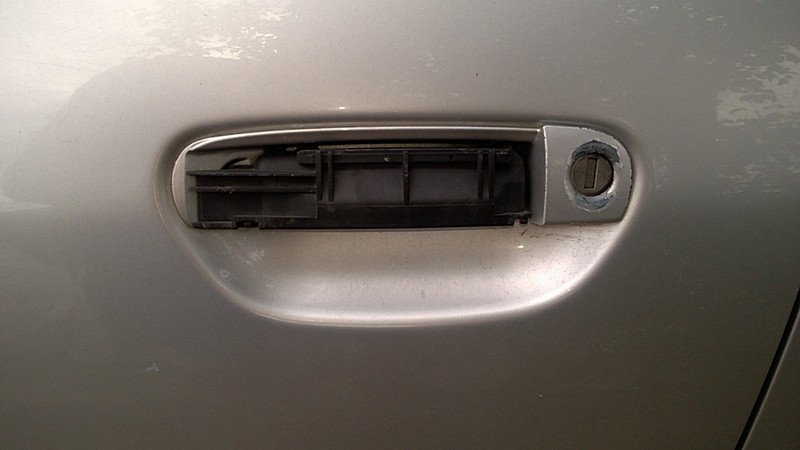 Ручка двери левая Audi A4 B5  1999 универсал 1.9 Дизель Винница