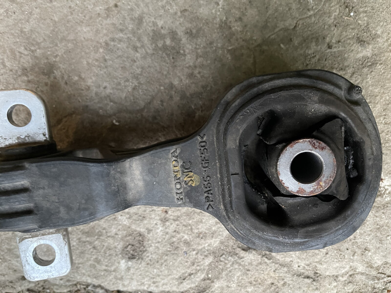 Подушка нижняя Honda Civic 8  2008 1.3 Гибрид Днепр