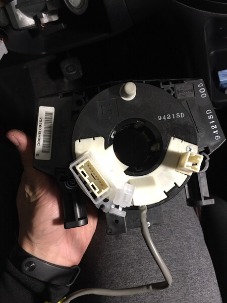 Шлейф подушки безопасности Nissan Note E11 хэтчбек 2010 г.  1.5 л дизель Нетешин