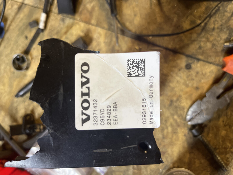 Инвертор Volvo XC40  2024 2.0 Бензин Коростень